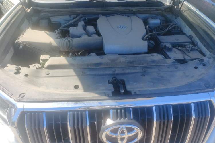 Used Toyota Prado 2018 3.5L Automatic TX-L Engine Bay