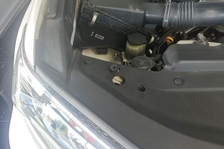 Used Toyota Prado 2018 3.5L Automatic TX-L NAVI with Rear-Mounted Spare Tire Engine Bay Right