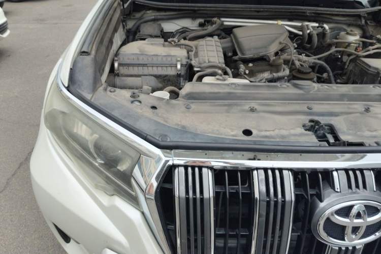 Used Toyota Prado  Engine Bay Right