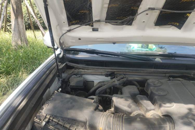 Used Toyota Prado 2018 4.0L TXL Nine Airbags External Mount – Middle East Version Engine Bay Right