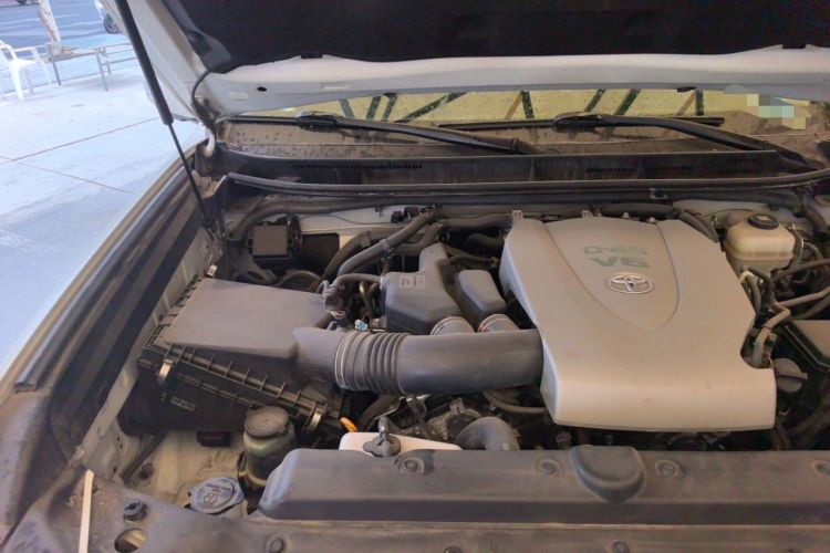 Used Toyota Prado 2018 3.5L Automatic VX NAVI with Rear-Mounted Spare Tire Engine Bay Right
