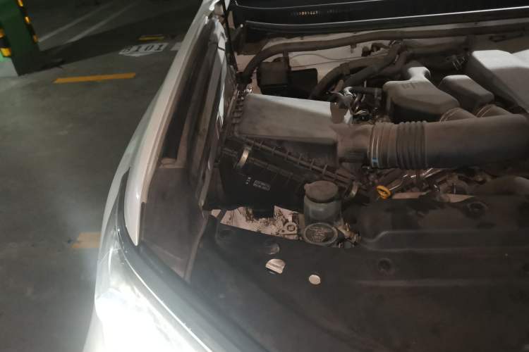 Used Toyota Prado 2018 3.5L Automatic TX-L with Rear-Mounted Spare Tire Engine Bay Right