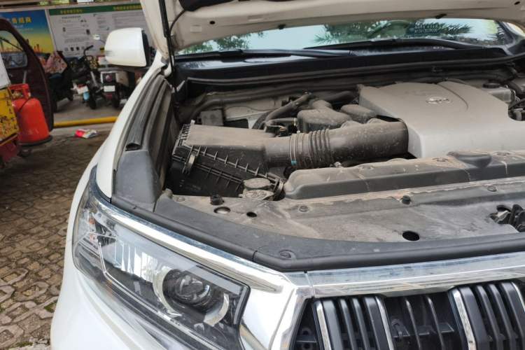 Used Toyota Prado 2018 3.5L Automatic TX-L with Rear-Mounted Spare Tire Engine Bay Right