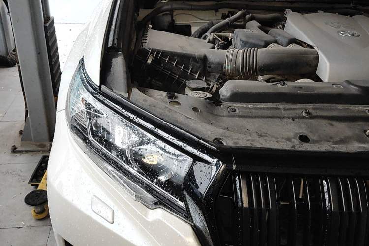 Used Toyota Prado 2018 3.5L Automatic TX-L with Rear-Mounted Spare Tire Engine Bay Right
