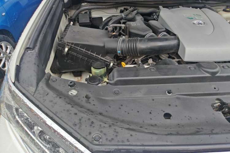 Used Toyota Prado 2018 3.5L Automatic TX-L with Rear-Mounted Spare Tire Engine Bay Right