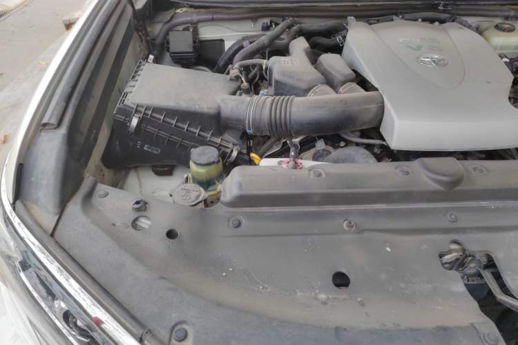 Used Toyota Prado 2018 3.5L Automatic TX-L with Rear-Mounted Spare Tire Engine Bay Right