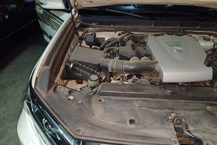 Used Toyota Prado 2018 3.5L Automatic TX-L with Rear-Mounted Spare Tire Engine Bay Right