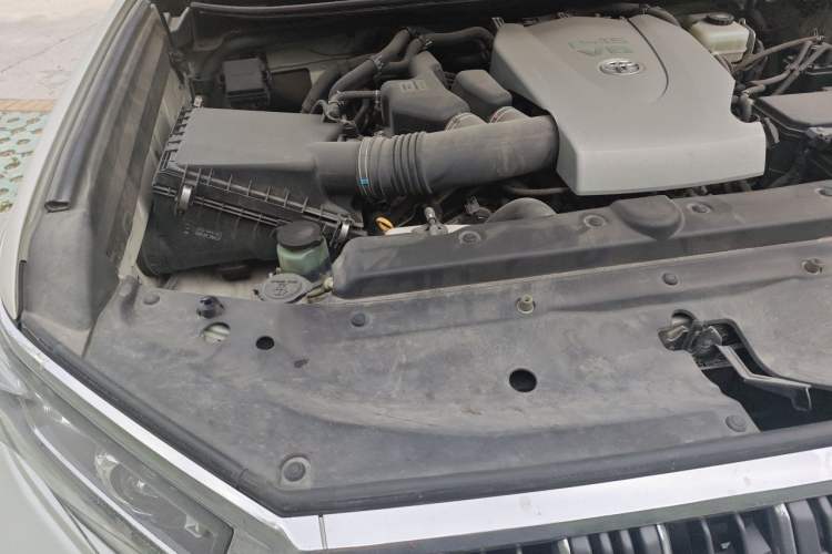 Used Toyota Prado 2018 3.5L Automatic TX-L Engine Bay Right