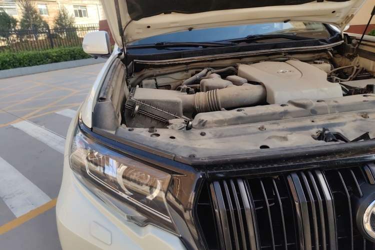 Used Toyota Prado 2018 3.5L Automatic TX-L with Rear-Mounted Spare Tire Engine Bay Right