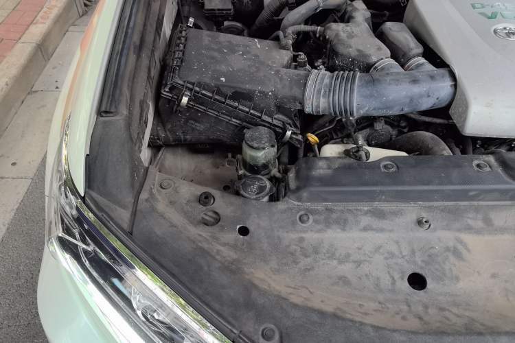 Used Toyota Prado 2018 3.5L Automatic TX-L with Rear-Mounted Spare Tire Engine Bay Right
