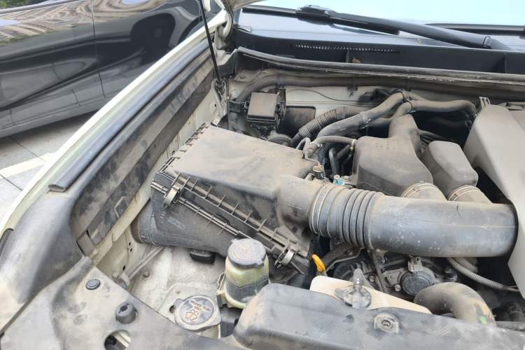 Used Toyota Prado 2018 3.5L Automatic TX-L with Rear-Mounted Spare Tire Engine Bay Right