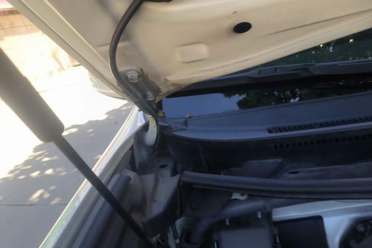 Used Toyota Prado 2018 3.5L Automatic TX-L NAVI with Rear-Mounted Spare Tire Engine Bay Right