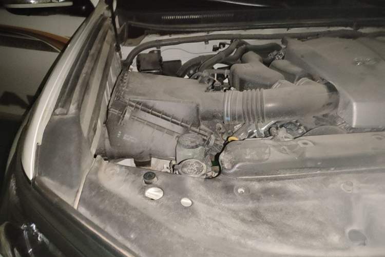 Used Toyota Prado 2018 3.5L Automatic TX-L with Rear-Mounted Spare Tire Engine Bay Right