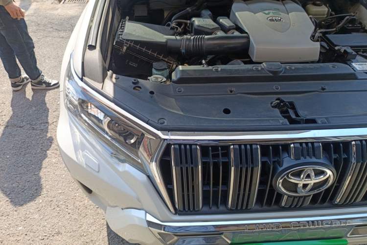 Used Toyota Prado 2018 3.5L Automatic TX-L Engine Bay Right