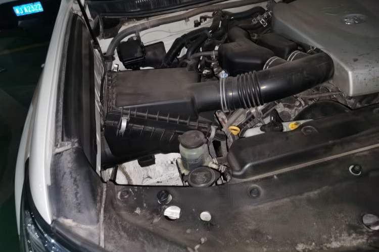 Used Toyota Prado 2018 3.5L Automatic TX-L with Rear-Mounted Spare Tire Engine Bay Right