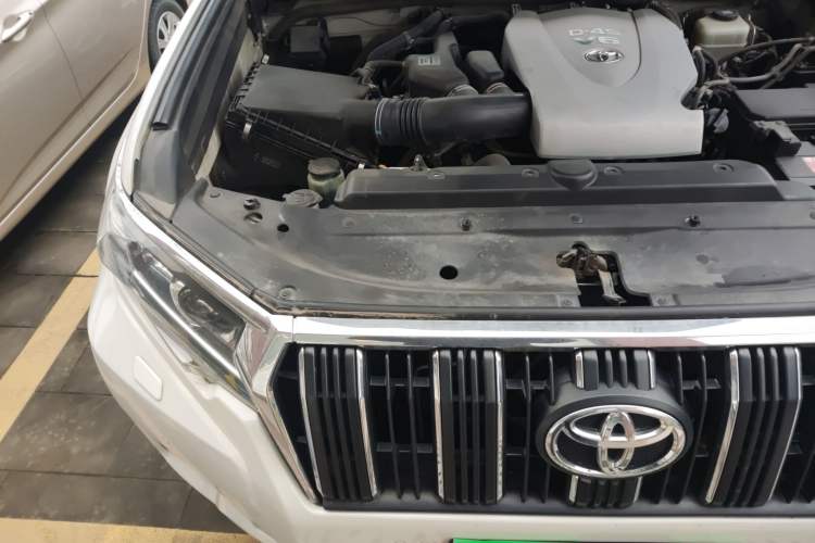 Used Toyota Prado 2018 3.5L Automatic TX-L NAVI with Rear-Mounted Spare Tire Engine Bay Right