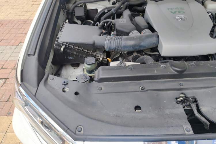 Used Toyota Prado 2018 3.5L Automatic TX-L NAVI with Rear-Mounted Spare Tire Engine Bay Right