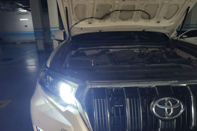 Used Toyota Prado  Engine Bay Right