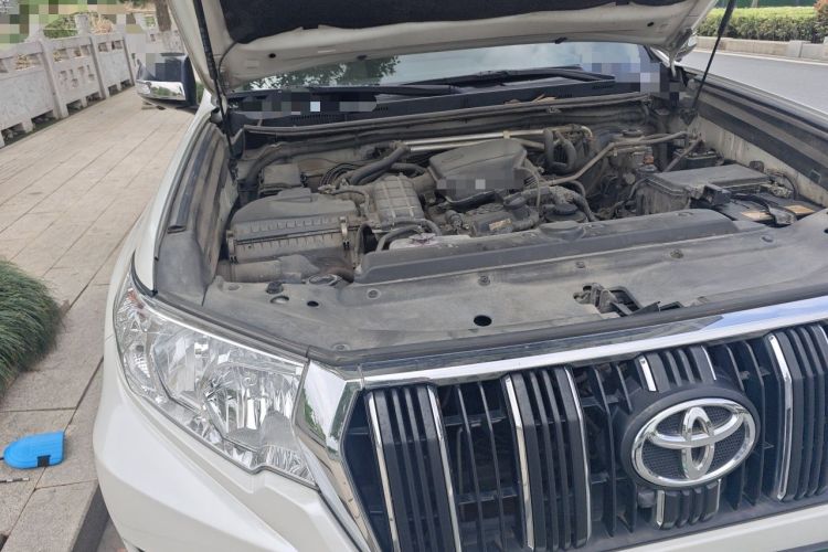 Used Toyota Prado  Engine Bay Right