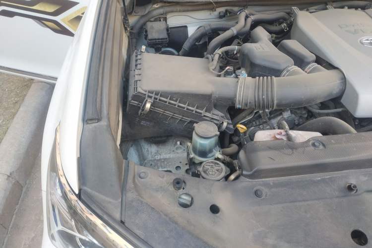 Used Toyota Prado 2018 3.5L Automatic TX-L NAVI with Rear-Mounted Spare Tire Engine Bay Right