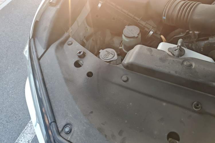 Used Toyota Prado 2018 3.5L Automatic TX-L with Rear-Mounted Spare Tire Engine Bay Right