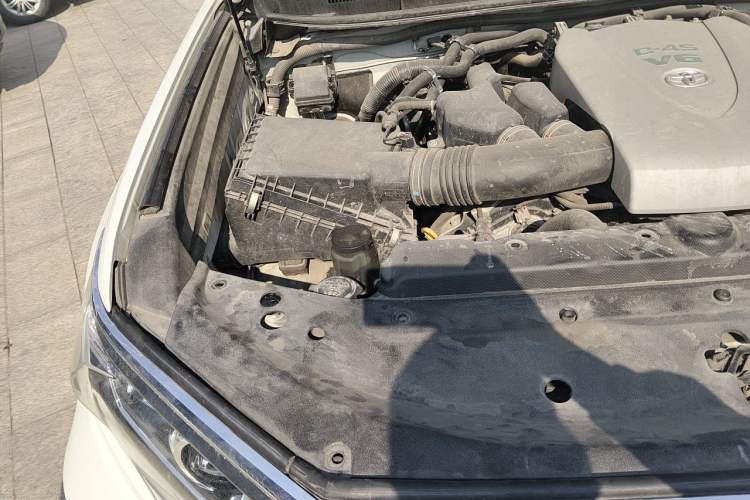 Used Toyota Prado 2018 3.5L Automatic TX-L with Rear-Mounted Spare Tire Engine Bay Right