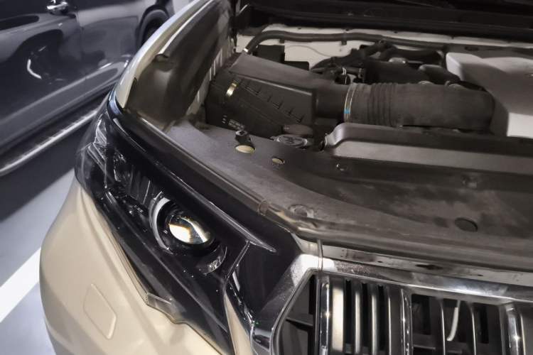 Used Toyota Prado 2018 3.5L Automatic TX-L with Rear-Mounted Spare Tire Engine Bay Right