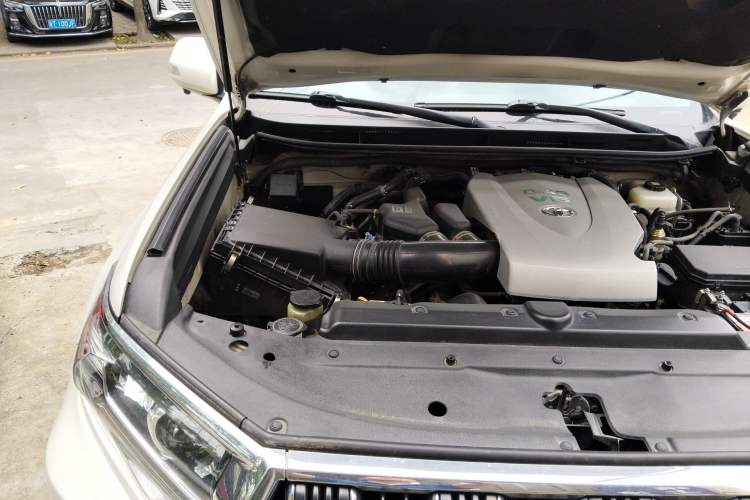 Used Toyota Prado 2018 3.5L Automatic TX-L with Rear-Mounted Spare Tire Engine Bay Right