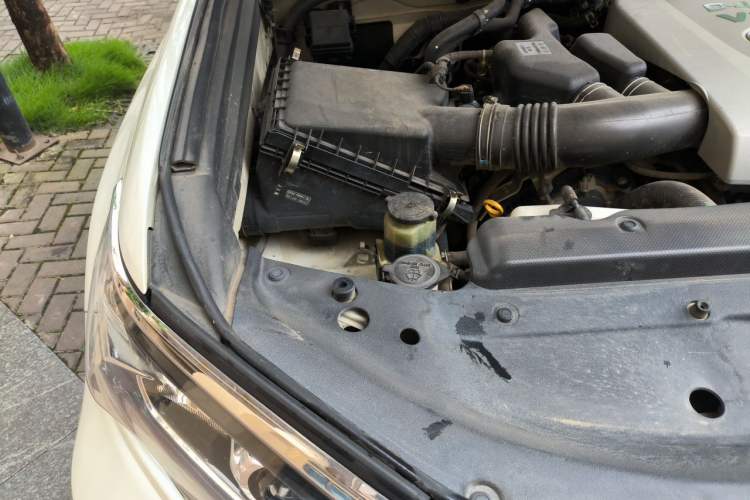 Used Toyota Prado 2018 3.5L Automatic TX-L NAVI with Rear-Mounted Spare Tire Engine Bay Right