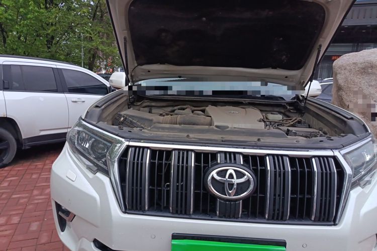 Used Toyota Prado 2018 3.5L Automatic TX-L with Rear-Mounted Spare Tire Engine Bay Right