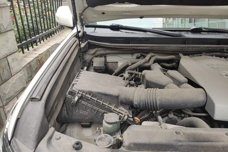 Used Toyota Prado 2018 3.5L Automatic TX-L with Rear-Mounted Spare Tire Engine Bay Right