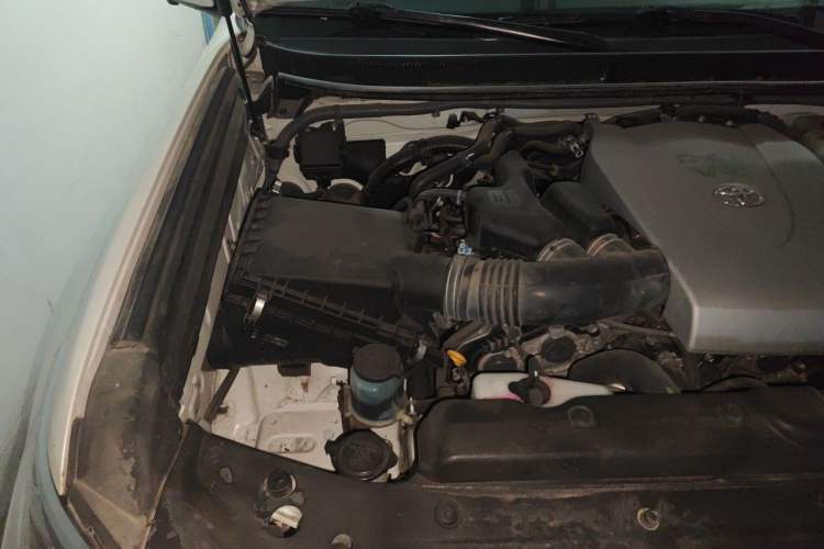 Used Toyota Prado  Engine Bay Right