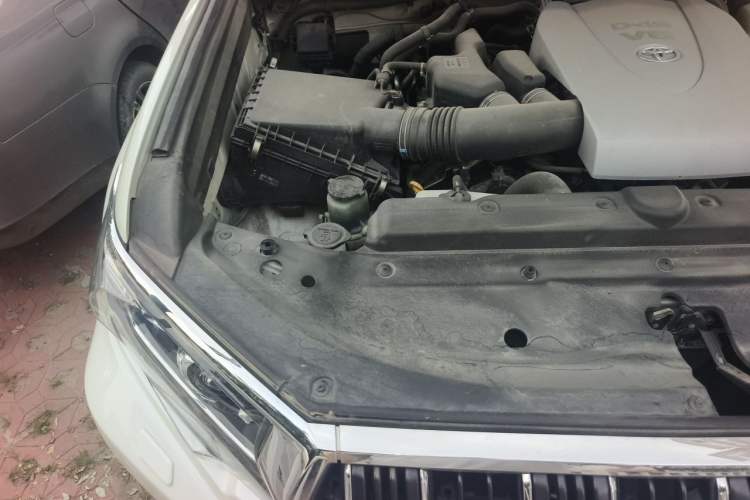 Used Toyota Prado 2018 3.5L Automatic TX-L Engine Bay Right