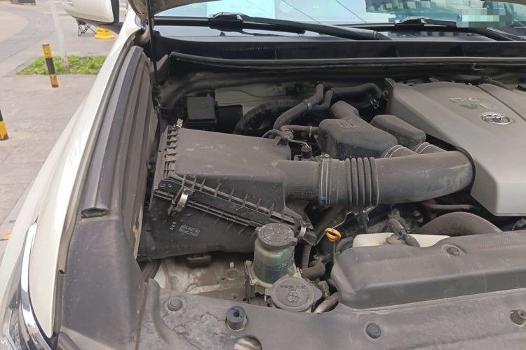 Used Toyota Prado 2018 3.5L Automatic TX-L with Rear-Mounted Spare Tire Engine Bay Right