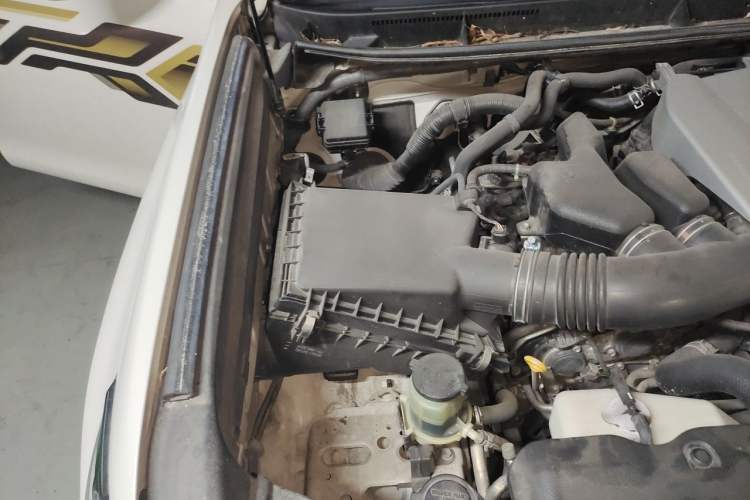 Used Toyota Prado 2018 3.5L Automatic TX-L NAVI with Rear-Mounted Spare Tire Engine Bay Right