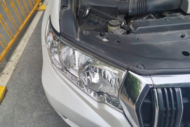 Used Toyota Prado 2018 3.5L Automatic TX Engine Bay Right