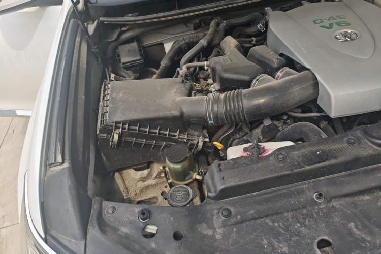 Used Toyota Prado 2018 3.5L Automatic TX-L NAVI with Rear-Mounted Spare Tire Engine Bay Right