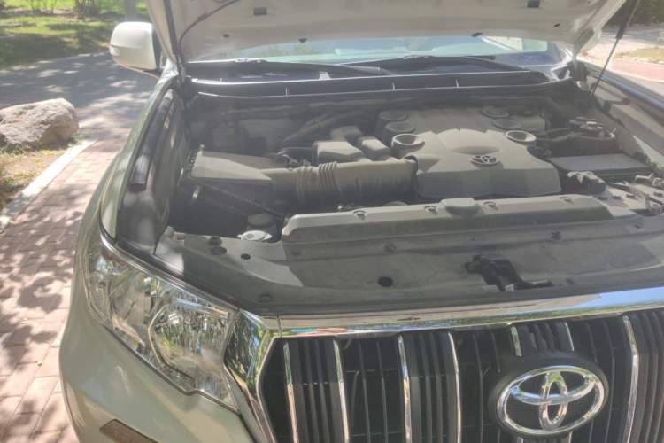 Used Toyota Prado  Engine Bay Right