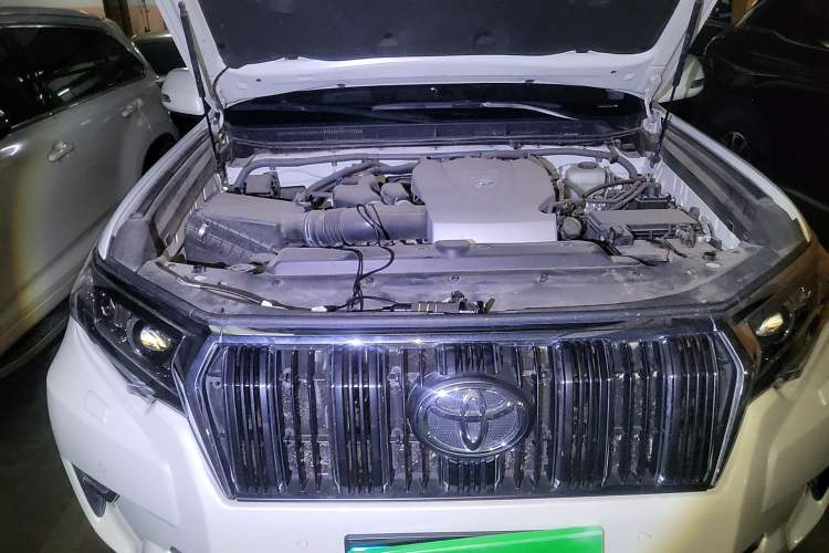 Used Toyota Prado 2018 3.5L Automatic TX-L NAVI with Rear-Mounted Spare Tire Engine Bay Right