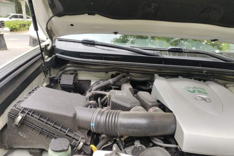 Used Toyota Prado 2018 3.5L Automatic TX-L with Rear-Mounted Spare Tire Engine Bay Right