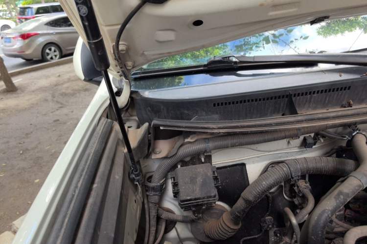 Used Toyota Prado 2018 3.5L Automatic TX-L with Rear-Mounted Spare Tire Engine Bay Right