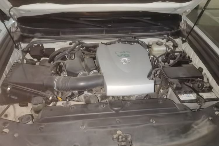 Used Toyota Prado 2018 3.5L Automatic TX-L Engine Bay