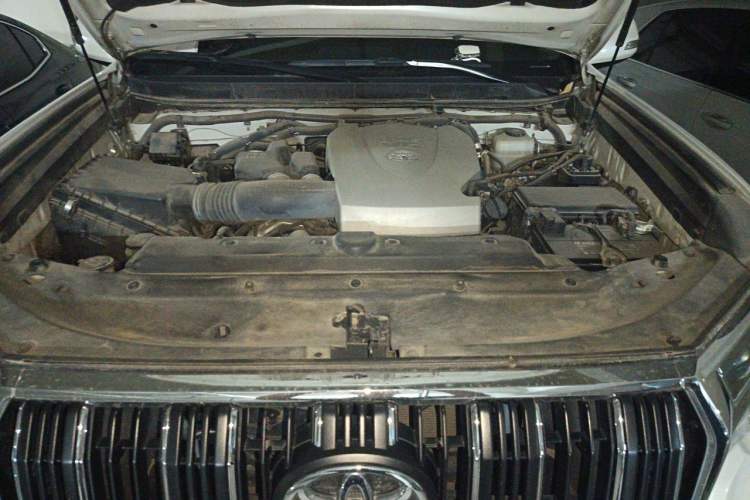 Used Toyota Prado 2018 3.5L Automatic TX-L with Rear-Mounted Spare Tire Engine Bay