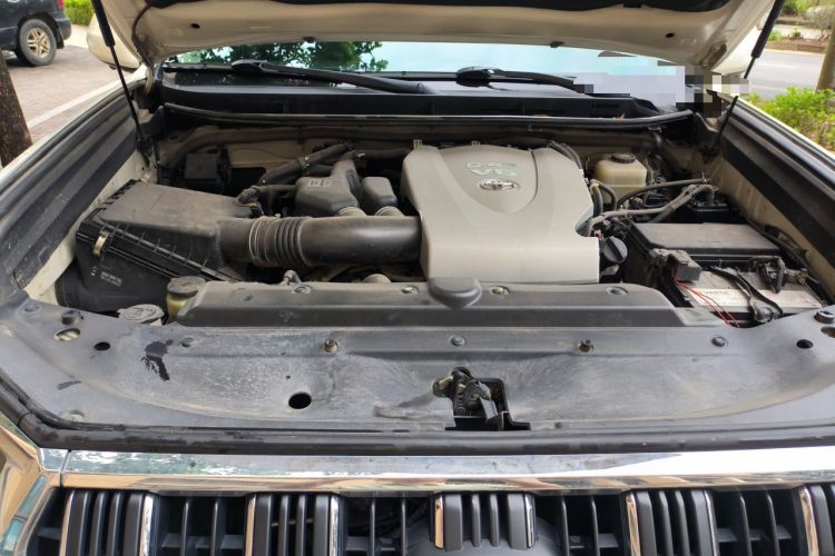 Used Toyota Prado 2018 3.5L Automatic TX-L NAVI with Rear-Mounted Spare Tire Engine Bay