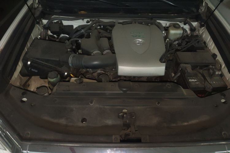 Used Toyota Prado 2018 3.5L Automatic TX-L with Rear-Mounted Spare Tire Engine Bay