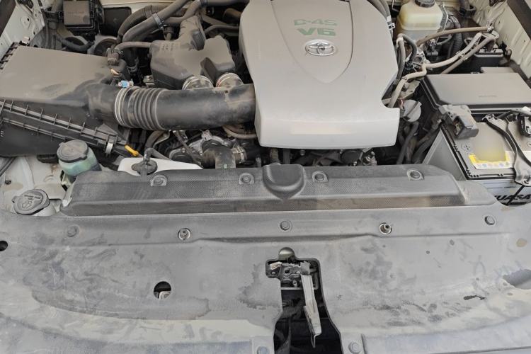 Used Toyota Prado 2018 3.5L Automatic TX-L with Rear-Mounted Spare Tire Engine Bay
