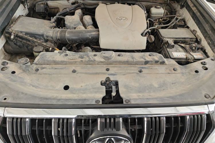 Used Toyota Prado 2018 3.5L Automatic TX-L with Rear-Mounted Spare Tire Engine Bay