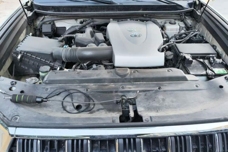 Used Toyota Prado 2018 3.5L Automatic TX-L Engine Bay