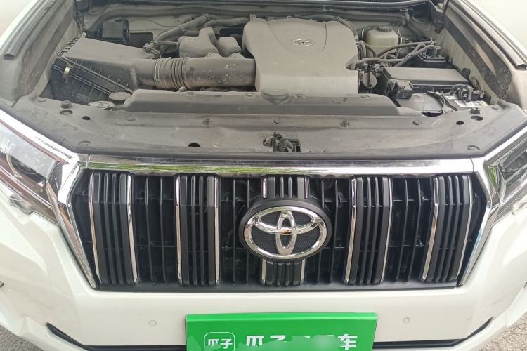 Used Toyota Prado 2018 3.5L Automatic TX-L NAVI with Rear-Mounted Spare Tire Engine Bay