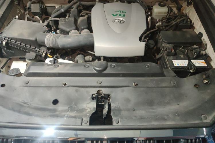 Used Toyota Prado 2018 3.5L Automatic TX-L with Rear-Mounted Spare Tire Engine Bay